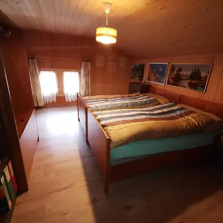 Vakantiehuis Holiday Home Husmaettli By Interhome *